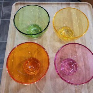4 Acrylic Salad, Dessert, Ice Cream Footed Bowls Vintage EUC